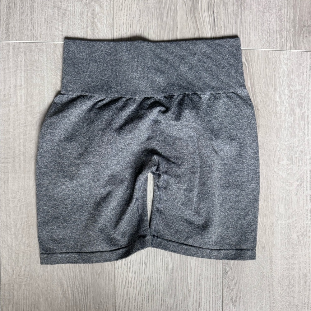 NVGTN scrunch shorts